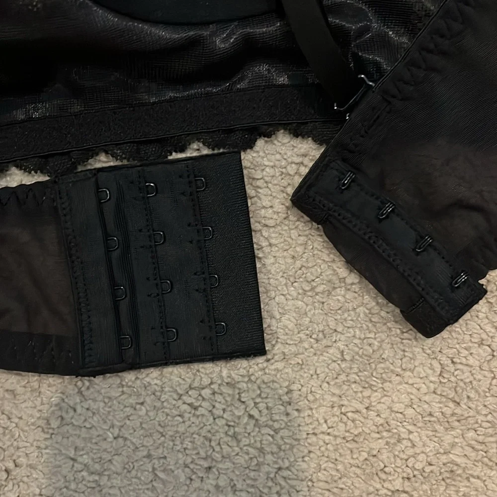 🆕 Maidenform Black Lace Wireless Bra with Convertible Straps Size 36A